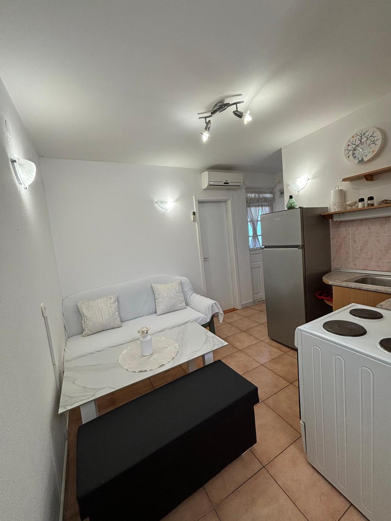 Apartments Medic Драче Экстерьер фото